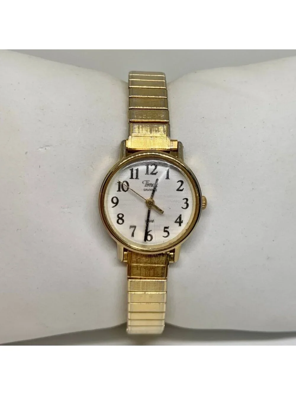 Vintage Timex quartz women’s watch gold tone 23mm  stretch band 6.5” running